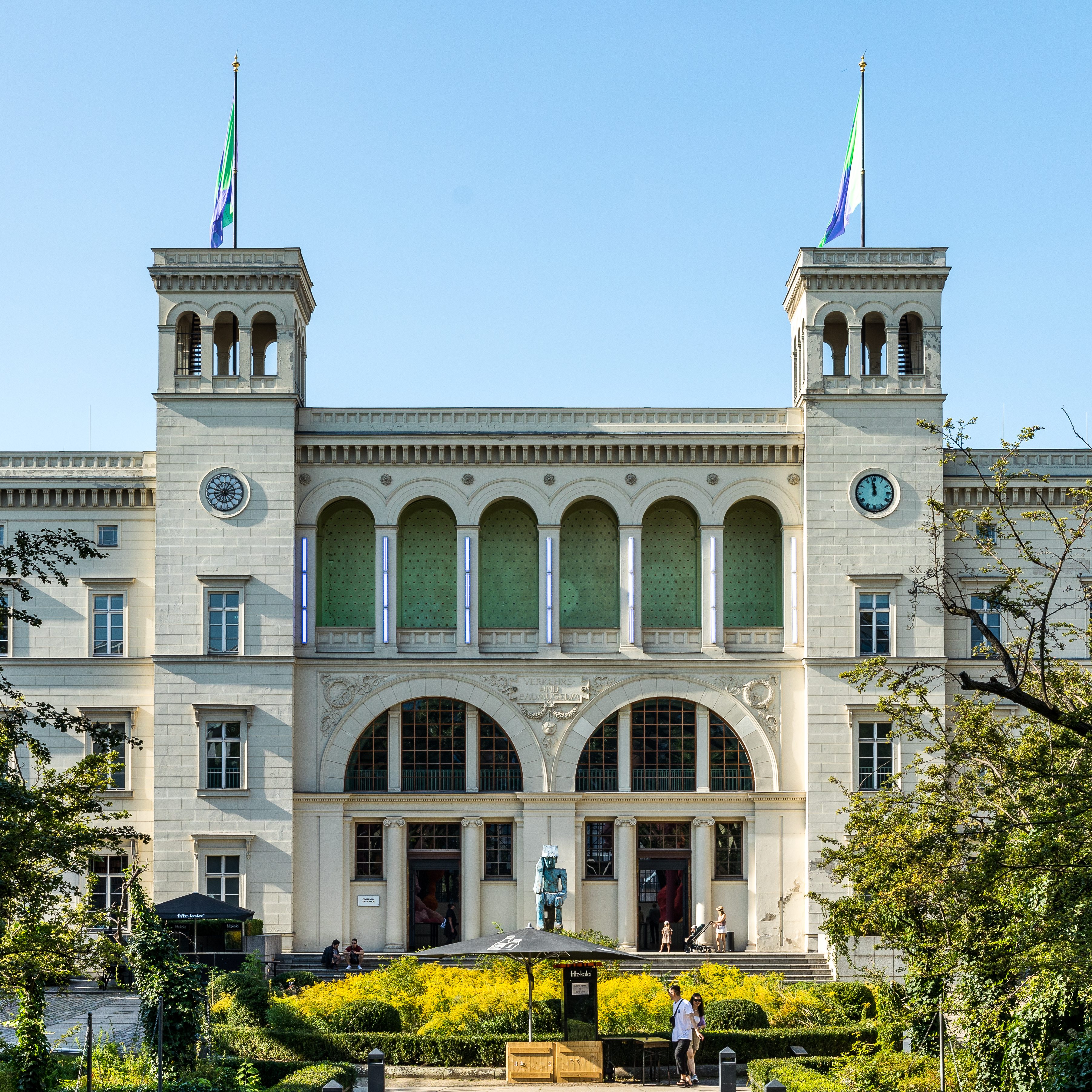 Hamburger Bahnhof International Companions e.V